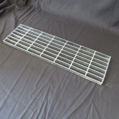 Hot Dip Galvanized Carbon Steel Grate Stair Tapak Warna Perak