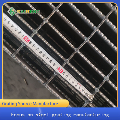 8m Panjang Span Toothed Steel Grating Proses Pengelasan Press Disesuaikan