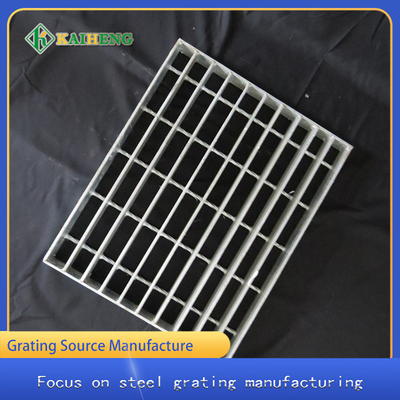 Hot Dip Galvanized Steel Grating Q235 Grid Plate Untuk Platform Struktur Baja Pabrik Kimia