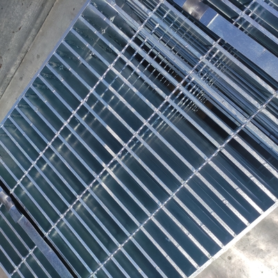 Tekanan Dilas Karbon Q235 Steel Metal Grating Hot Dip Galvanized