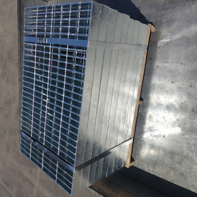 Karbon Q235 Steel Metal Grating Bearing Bar Pitch 30mm