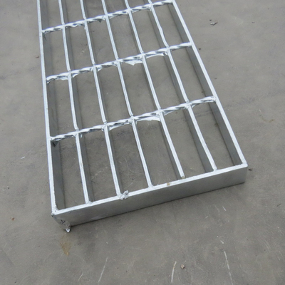 Tangga Langkah keselamatan logam Q235 Steel Grate Stair Treads Plate Model T1