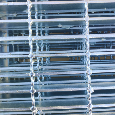 OEM Hot Dip Galvanized Steel Metal Grating Untuk Stage Walkway