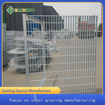 Baja Karbon Q235 Hot Dip Galvanized Welded Mesh Anggar Grid Disesuaikan
