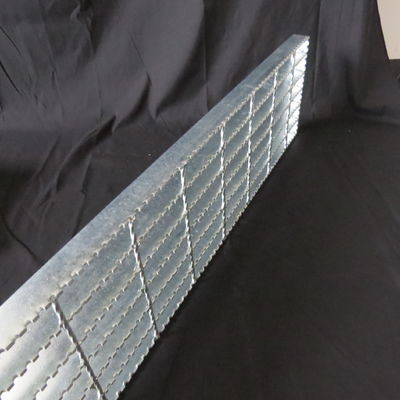 Non Slip Steel Grate Stair Treads Ladder Step Plate