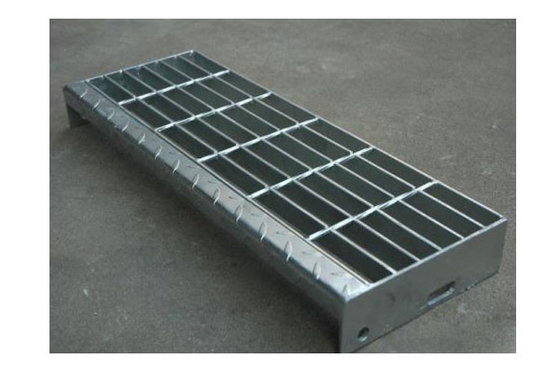 T4 Kotak-kotak Platenosing Baut Steel Metal Grate Stair Tapak 60mm Pitch
