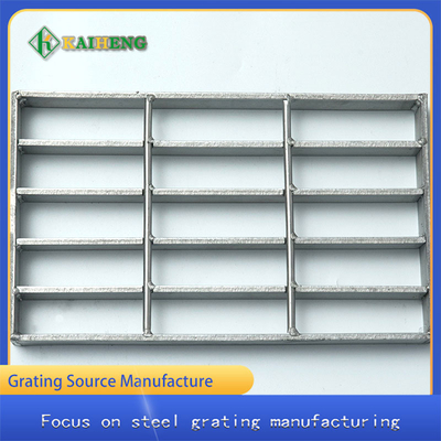 Q235 High Bearing metal Galvanized Steel Grid Panels Grating Disesuaikan