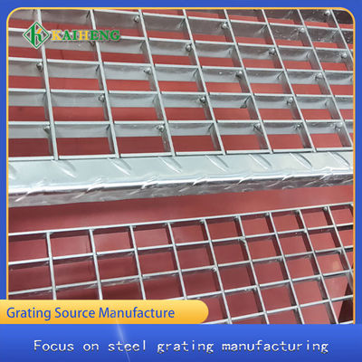T3 Stainless Steel Ladder Step Plate Untuk Penggunaan Dalam Ruangan Di Bengkel Pabrik Kimia